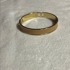 SOLD 🎁New Bracelet Guess Gold-Tone Engraved Bracelet💥Blowout💥 Brand New